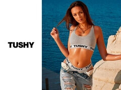 Anális szex, Hálószoba, Cumizás, Gesztenyebarna, Kutya póz, Latin lány, Nuni, Begyek