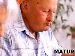Utro, Ældre lækkre kvinde, Hanrej, Bedstemor, Ældre kvinde, Forført, Strømper, Kone