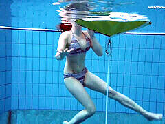 Morena, Ao ar livre cartaz de rua outdoor, Público, Russoa, Pornô leve, Tetas, Subaquático