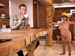 Isot tissit, Suihinotto, Ruskeahiuksinen, Pulska, Vanhempi