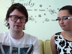 Bruinharig, Sperma shot, Sperma in gezicht, Brillen, Doordringend, Gezichtspunt, Realiteit, Tatoeage