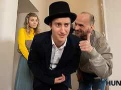 Amatör, Blondin, Avsugning, Doggystyle, Mager, Stockings, Tonåring, Tuttar