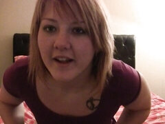 Amatör, Sovrum, Stor stjärt, Stora tuttar, Onani, Kort hår, Solo, Strippning