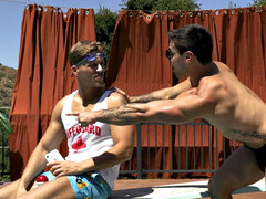 Anál, Kuřba, Stříkání spermatu, Gay, Honění, Venku, Pornstars, Tetování