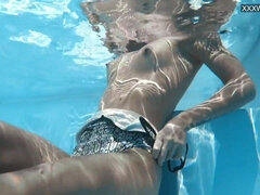 Grote mammen, Badpak, Vrouw, Fetisj, Hd, Hongaars, Openbaar, Douche