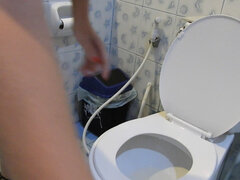 Amateur, Blonde, Mère que j'aimerais baiser, Petite femme, Pisser, Solo, Nénés, Toilettes