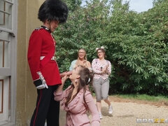 Sofia Lee got fucked in the Buckingham Palace