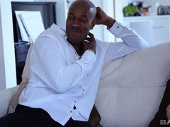 18 anni, Anale, Brunetta, Sborrata, Schizzo di sborra, Interrazziale, Ragazza