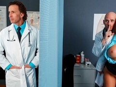 Duży kutas, Duże cycki, Blondynka, Obciąganie, Styl na pieska, Palcówka, Mamuśka, Pielęgniarka