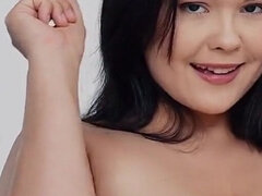 Young BBW Babe Peachy Alice with Amazing Natural Body