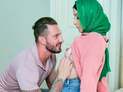 Arabe, Gros cul, Grosse bite, Sucer une bite, En levrette, Seins naturels, Adolescente, Nénés