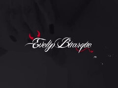 MORENA TATUADA DISTRIBUIU A BUCETA PRA DOIS PARCEIROS