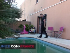 Anál, Kotě, Velké péro, Bikini, Brunetka, Dávení penisem, Přírodní prsa, Realita