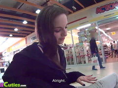 Amatőr, Cseh, Nyilvános, Nuni