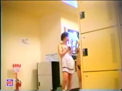 Publi? swimming pool has in girls changing room