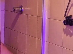 Piękna, Domowej roboty, Laktacja, Latynoska, Prysznic, Tatuaż