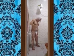 O Meu Banho Gostoso Com o Pau Duro 001