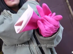 Velké kozy, Kuřba, Brunetka, Hardcore, Přírodní prsa, Různé pohledy, Pička, Vlak