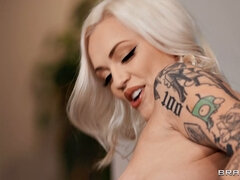 Anaal, Grote kont, Blond, Jurk, Hakken, Ondergoed, Alleen, Tatoeage