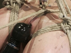 Amber Rayne Live Show Part 2 - Drawn and Quartered