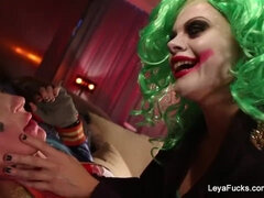 Anal, Store pupper, Blond, Barmfager, Hardcore, Hd, Lesbisk, Strapon