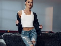 Zadok, Lízanie análu, Bozkávanie, Lesbické, Masturbácia, Prirodzené prsia, Pička, Stripping