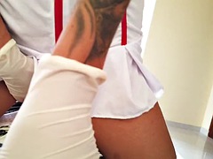 Alemán, Indio, Enfermera, Adolescente