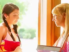 Culo, Rubia, Morena, Penetracion con dedos, Hd, Lesbiana, Al aire libre, Adolescente