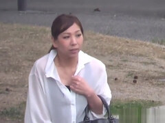 Fetish asian urinates