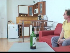 Блондинки, Дочка, Сперма на лице, Толстые, Дедушка, Лизание, Наездница, Табу
