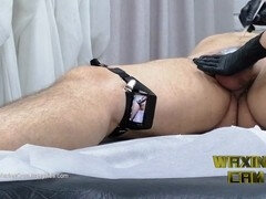 Hinter den kulissen, Grosser schwanz, Cfnm, Spermaladung, Flashen, Handschuhe, Selbstgemacht, Massage