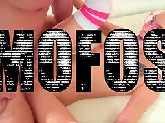 큰 음경, 오랄섹스, 흑갈색 머리, 얼굴에, Hd, 조그마한, 셀카, 젖가슴