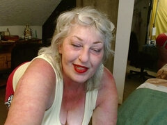 Amateur, Blonde, Femelle, Lunettes, Masturbation, Mature, Seins naturels, Solo
