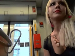 Tettona, Classico, Pisello, Tedesca amatoriale, Sega, Capezzoli, Pubblico, Tette