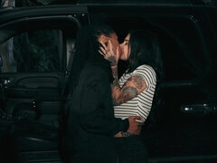 Κώλος, Μαύρος, Αυτοκίνητο, Λεσβία, Γλείψιμο, Φυσικά βυζιά, Εκτός, Τατουάζ