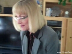 Amatéři, Kuřba, Na obličej, Babi, Milf žcbp, Nevlastní máma