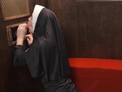 Amatőr, Cumizás, Gesztenyebarna, Nyilvános wc fülkék falában lévő lyuk, Hd, Apáca