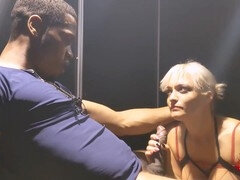 Amaterji, Črnke, Fafanje, Zunanji izliv, Obrazno, Dekle drka tiča, Milf, Drgnjenje ob joške