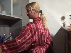 Arsch, Schönheit, Blondine, Vollbusig, Kehlenfick, Hd, Milf, Nippel