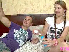 18, 素人, 茶髪の, イく瞬間, 顔射, 小柄, 剃毛, ストッキング