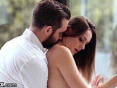 Veľký zadok, Veľké péro, Kuřba, Brunetka, Pár, Honění, Bozkávanie, Kozičky