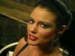 Mamada, Corridas faciales, Sexo duro, Estrella porno