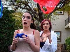 Duży tyłek, Fetysz, Całować, Lizanie, Masturbacja, Cipka, Odpędzanie, Tatuaż