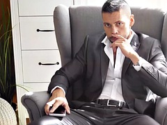 Kotě, Erotika, Přítelkyně, Líbání, Spodní prádlo, Softcore, Tetování, Kozičky