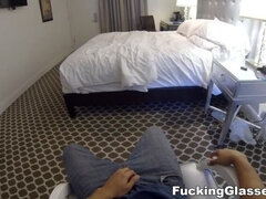 Brunett, Sperma i munnen, Sperma shot, Snopp, Hotell, Pov, Tonåring, Tuttar