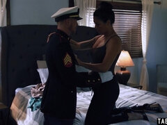 Grosser schwanz, Grosse titten, Blasen, Vollbusig, Schwanz, Hardcore, Reif, Mutti