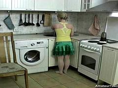 Anaali, Tyttö, Isot tissit, Suihinotto, Käsihoito, Vanhempi, Äiti jota haluaisin panna, Teini