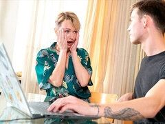 Blondinka, Fafanje, Doggystyle, Kosmate, Kuhinja, Milf, Dokolenke, Joške