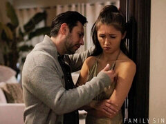 Μεγάλος κώλος, Μεγάλος πούτσος, Μεγάλα βυζιά, Πίπα, Μελαχροινή, Σε στάση σκύλου στα τέσσερα, Κοκκαλιάρης, Έφηβος