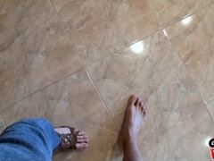 Badrum, Blondin, Brunett, Naturliga tuttar, Piercing, Pov, Rakad, Tuttar